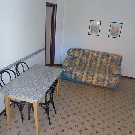 Condominio Nazioni Lignano Sabbiadoro Room photo